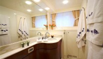 Albacore II -  Bathroom a